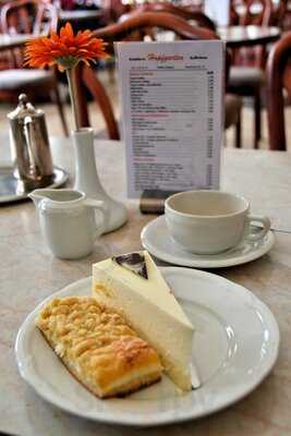 Café & Konditorei Hopfgarten