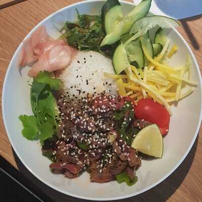 R10 Bar & Restaurant