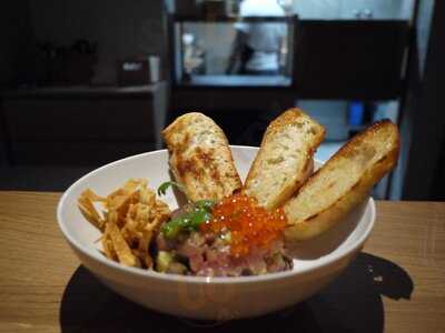 R10 Bar & Restaurant