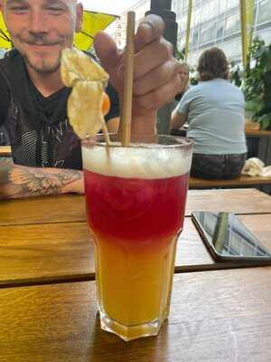 Hans Im GlÜck Burgergrill & Bar