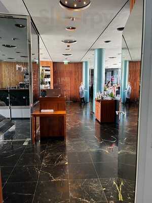 Phoenix Restaurant & Weinbar