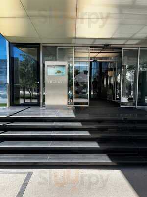 Phoenix Restaurant & Weinbar