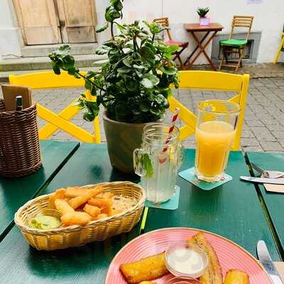 Mestiza Latino Casual Food