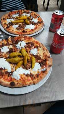 Madonna's Pizza-express