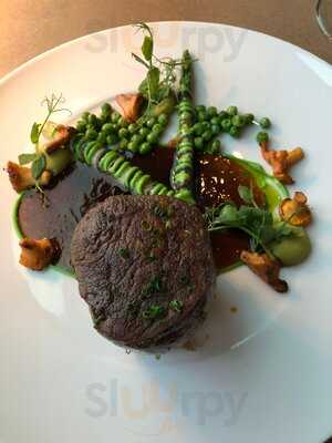 Konrad's Restaurant & Bar