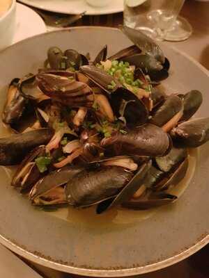 Parlin Essen & Weinbar