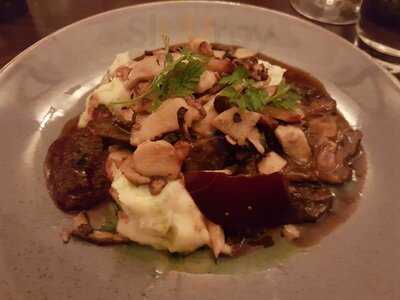 Parlin Essen & Weinbar