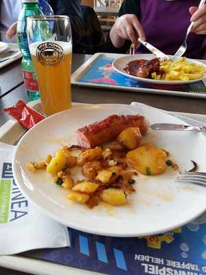 Dinea Restaurant & Café