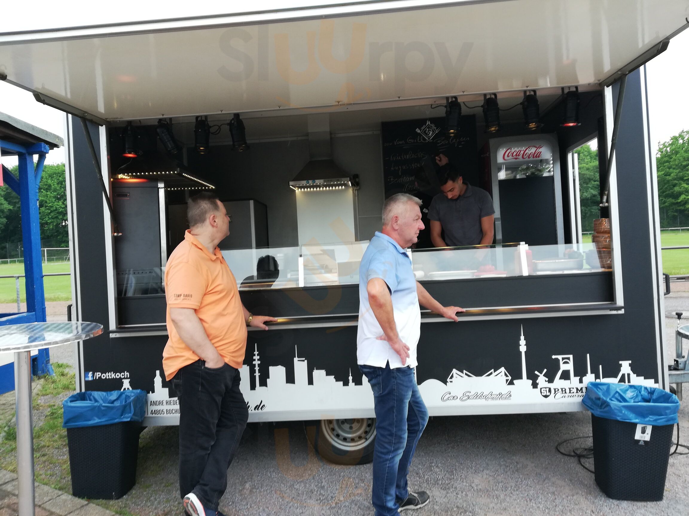 Gaststätte, Am Ehrenmal