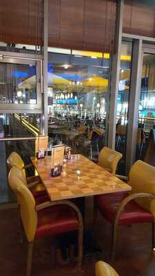 Borowski Café, Bar Und Restaurant