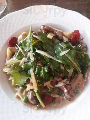 Reinhardt's Restaurant & Weinbar