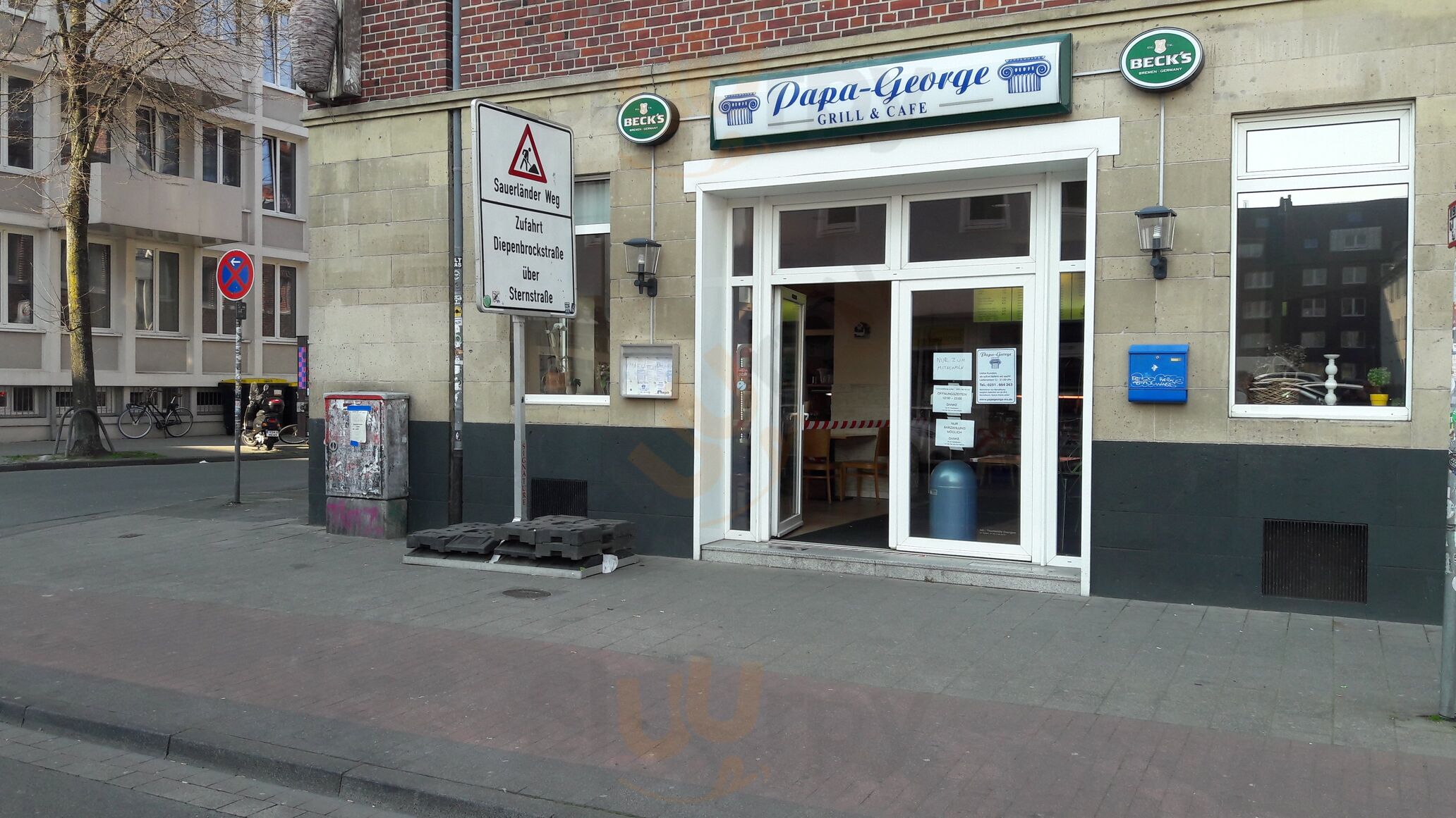 Papa George Grill & Café