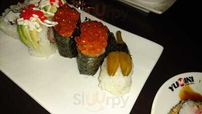 Yumini Sushi & Grill
