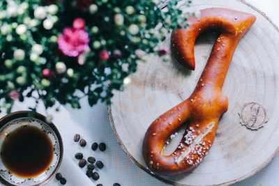 Junge Die Bäckerei. Herrenholz