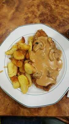 Dinea Restaurant & Café