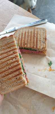 Redlinger's Deli&café