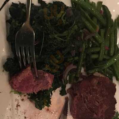 Dinner & Lounge Restaurant