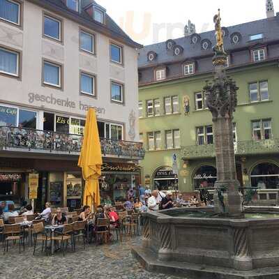 Eiscafe Lazzarin Am Munsterplatz