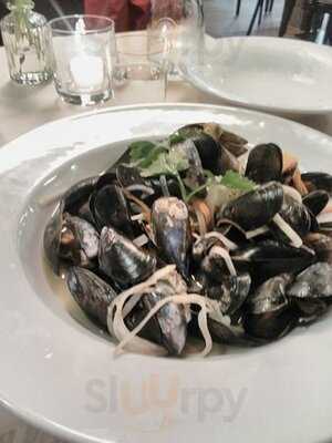 Johann Restaurant Und Cafe