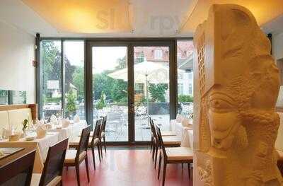 Campus Restaurant & Bistro