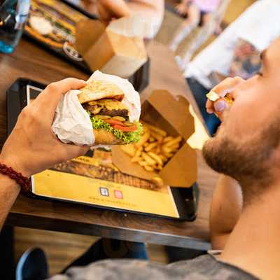 Burger Biene Nettedrom