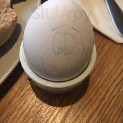 Fama - Café & Bücher