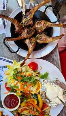 Jam's Grill House & American Bar