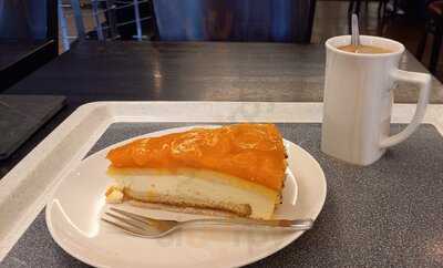 Dinea Restaurant & Café