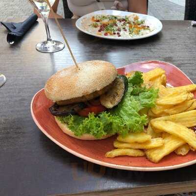 Weber Restaurant – Grill & Wok