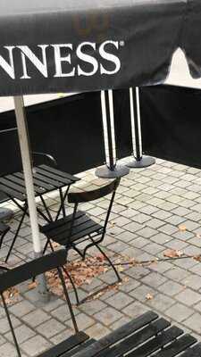 Fiddlers Green Irish Pub 