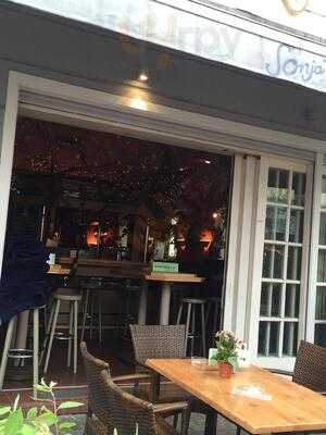 Sonja’s | Atmosphäre – Essen & Trinken – Musik