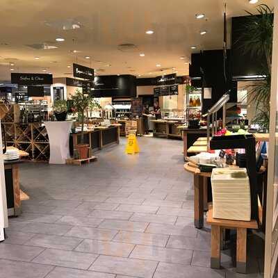 Dinea Restaurant & Café