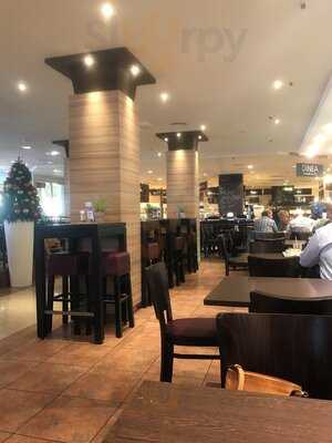 Dinea Restaurant & Café