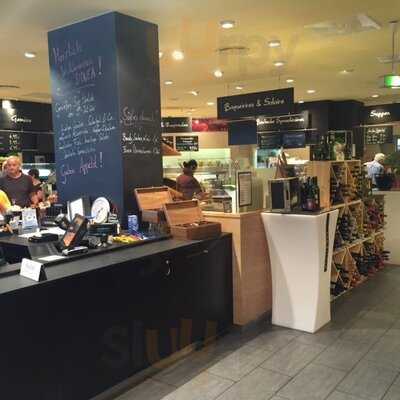 Dinea Restaurant & Café