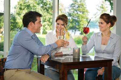 Blue Sky Bar & Lounge