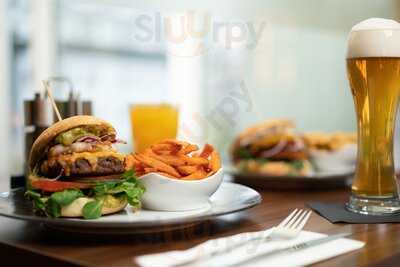 Blue Sky Bar & Lounge