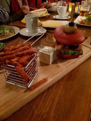 Goldmarie Café Restaurant Bar