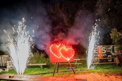 Am Wehr Biergarten Und Flößerstube