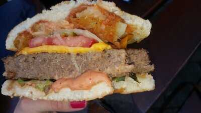 Charles Oxford - Burger & Beer