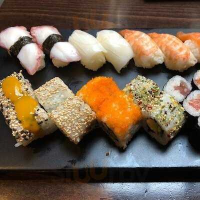 Okinii Sushi & Grill