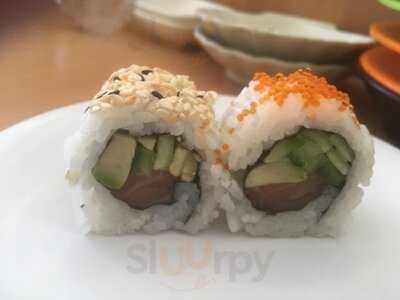 Mitoshi Running Sushi