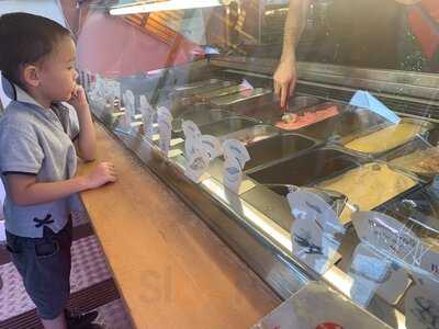 Didi's Chocolate & Coffee