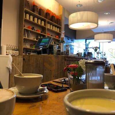 Didi's Chocolate & Coffee