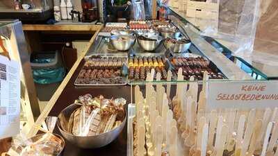 Didi's Chocolate & Coffee