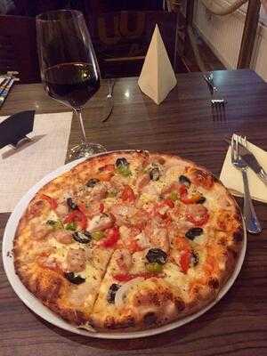 Pizzeria Ristorante Mare E Monti