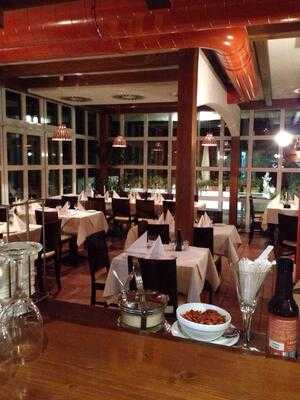 Gino's Pizzeria-ristorante