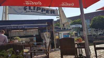 Fischkutter Flipper - Das Räucherschiff