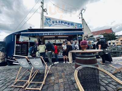 Fischkutter Flipper - Das Räucherschiff