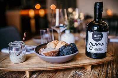 Trares Restaurant & Bar