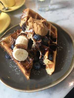 Claus Eismanufaktur & Deli